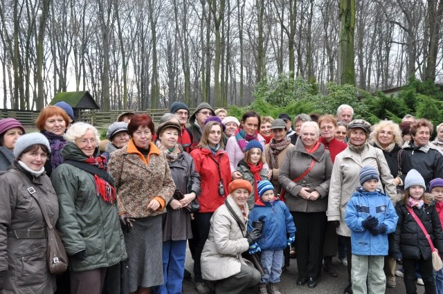 Słuchacze UTW podczas wycieczki do krakowskiego ZOO